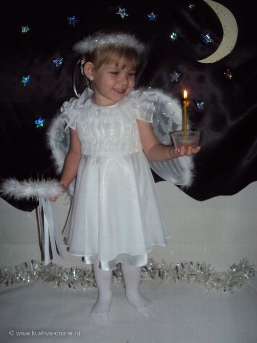 Каждый в в Новый год мечтает о чуде. Вот и у меня ,три года назад появился этот маленький ангелочек,под самый Новый год.На фото Бубнова Ксения. © Мария