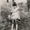Маленькая, капризная девочка Аленка на прогулке с мамой в беларусском лесу. " А я дальше не пойду. Я устала, не хочу!" © Маркерт 