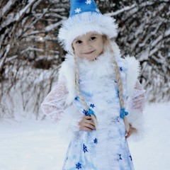 5 лет. Позитивный ребенок, любит танцы и фотографироваться) Мечтает чтоб пришел в гости Дед мороз! © Виктория Балуева