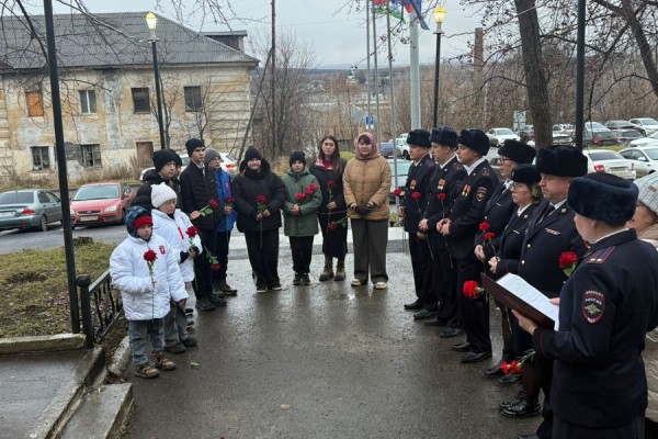Онлайн режимінде өтіп бара жатқандардың алдында секс көру